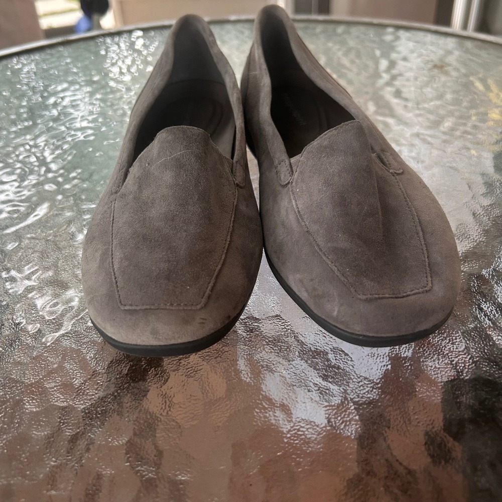 Easy Spirit Suede Gray Suede Slip On Loafers Comfort Shoes Womens Size 8 WW Wide